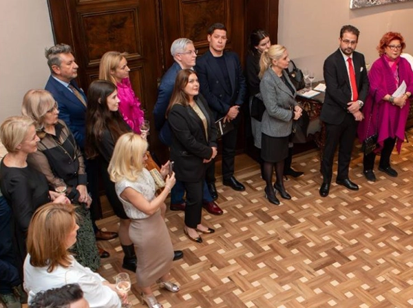 o-scurta-privire-in-piata-de-arta-din-romania